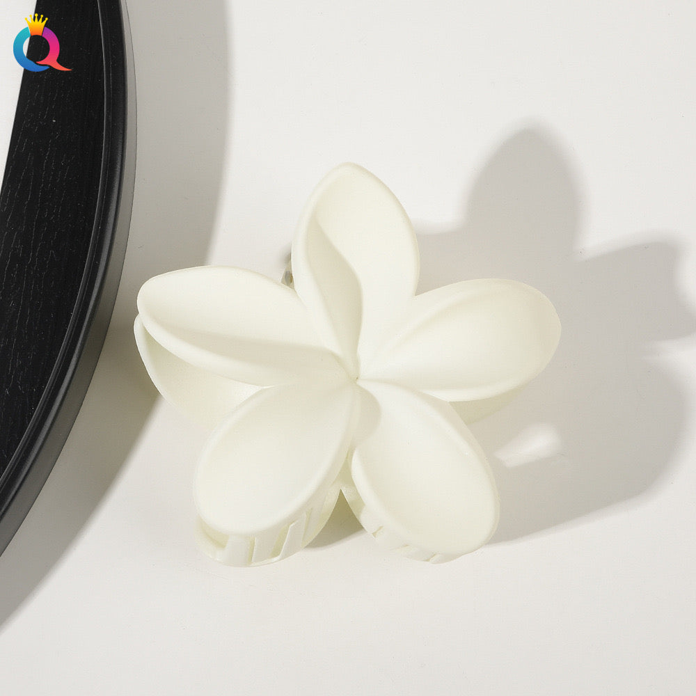 Plumeria Hair Clip - FOLOOTY BOUTIQUE