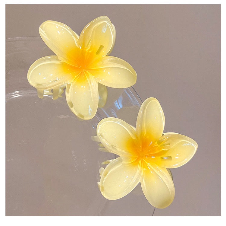 Plumeria Hair Clip - FOLOOTY BOUTIQUE