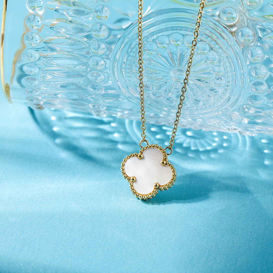 Lucky Clover Single Flower Necklace with white