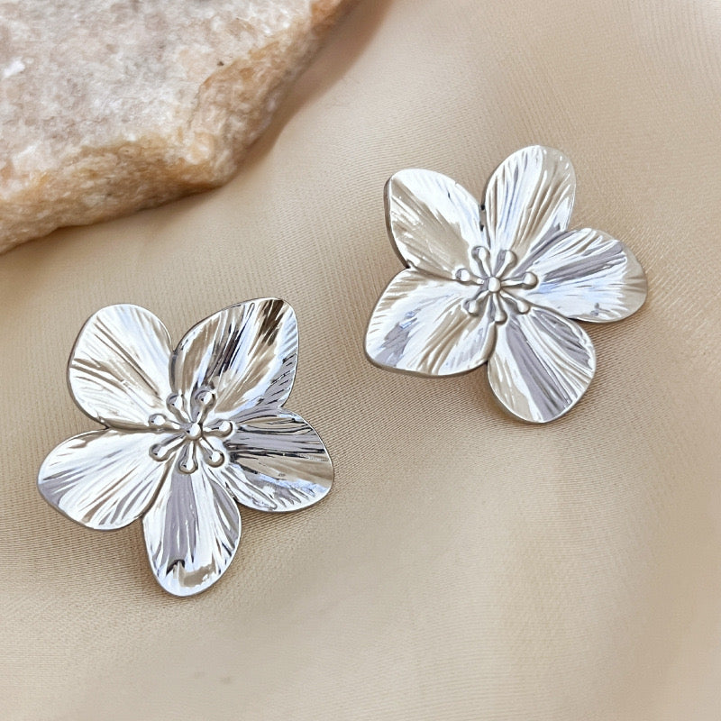 Flower Earrings - FOLOOTY BOUTIQUE